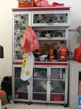 Dijual lemari piring dan lemari tempat kompor gas dan meja tv