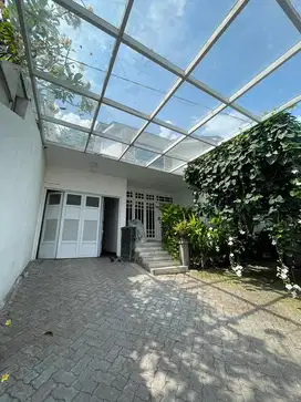 Disewakan rumah Jl Cibulan, dekat Senopati,  Kebayoran Baru