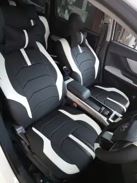 Sarung jok mobil, semua tive
