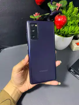 SAMSUNG S20 FE RAM 8/128GB ORIGINAL SEIN NORMAL 

TAMPILAN MEWAH