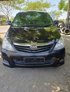 Innova G diesel Metic 2009