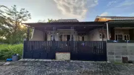 Rumah Bukit Cemara Residence Ungu, semi furnish dekat UNDIP