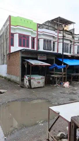 Di jual rumah 2tingkat siap huni..