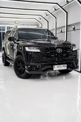 Toyota Land Cruiser VXR 2024