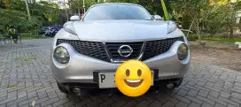 Juke 2011 warna abu abu matic