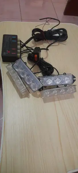 Lampu strobo. Biru