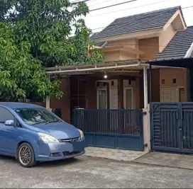 Di kontrakan tahunan