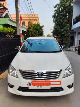 Jual INOVA tahun 2013 warna putih