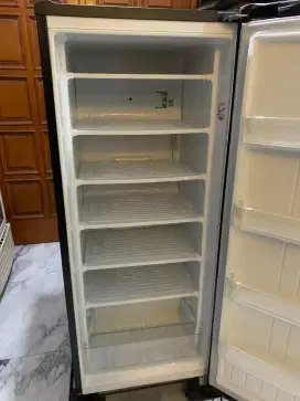 FREEZER LG 6 RAK