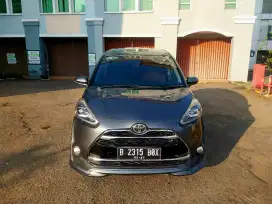 MOBIL TOYOTA SIENTA 2017 AUTOMATIC