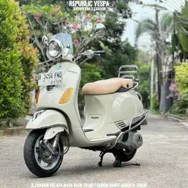 JUAL CEPAT VESPA LXV 150 3V TH 2014 PERFECT CONDITION