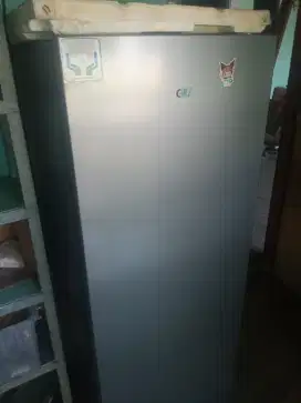Jual frizer es batu masih mulus