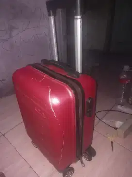 Dijual koper kondisi agak pecah depanya ya