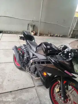 Yamaha R15 lengkap