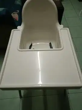 di jual aja tempat makan anak
