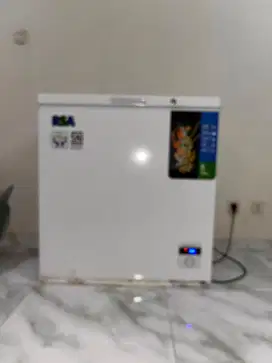 Dijual Cepat Freezer RSA CF 210 Masih bagus kayak baru
