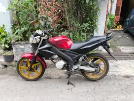 Diijual Motor Vixion 2010