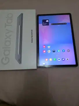 Samsung galaxy tab s10 fe 5G blue like new