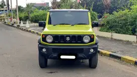 Km 5 ribu suzuki jimny 3 door 2023 kinetic yellow kuning