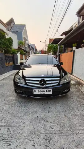 Mercedes-Benz C200 2009 Bensin