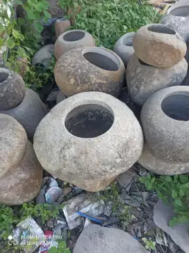 Kerajinan vas bunga batu kali alami