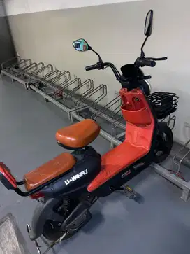 Sepeda listrik u winfly DF7 electric