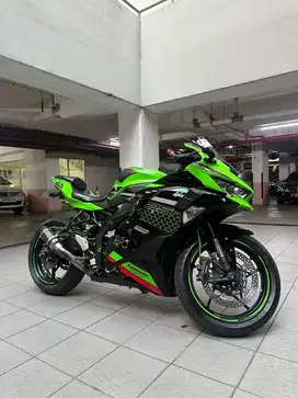 Kawasaki ZX25R ABS
