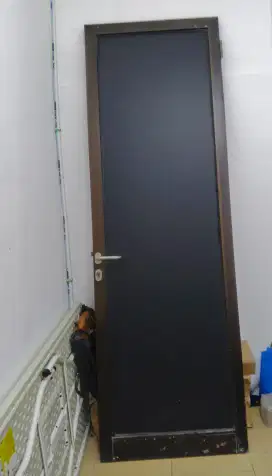 Pintu Kaca Alumunium