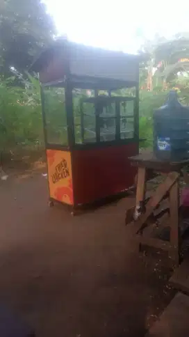 Jual aja gerobak&etalase bekas dagang dari pd tidak terpakai