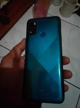 Infinix hot 9 play ram 2/32 layar 6,5 INC
