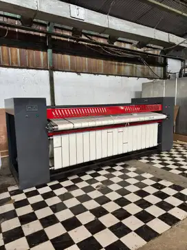Mesin setrika Flatwork Ironer listrik merk MKN Mulus