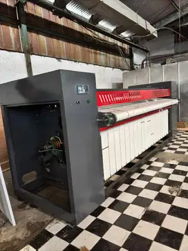 Mesin setrika Flatwork Ironer listrik merk MKN Mulus