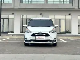 Toyota Sienta V AT 2021