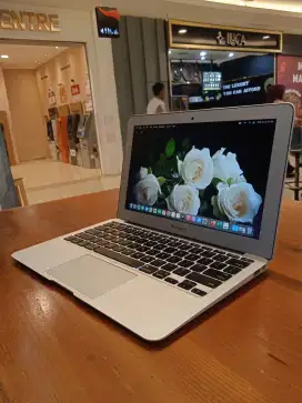 Macbook Air 11 inch i5 4/256GB termurah