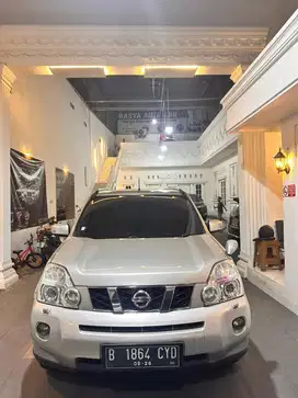 Xtrail 2011 2.5 ST Istimewa Km low antik ! Pajak panjang jual cepat bu