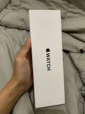 Apple Watch SE (GEN 2) 40 MM Warna Silver garansi resmi kondisi baru