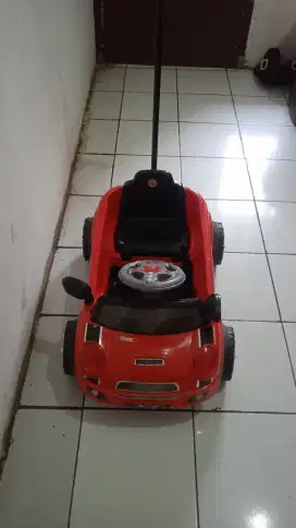 Mobilan dorong anak