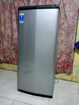 Kulkas Aqua 1 pintu