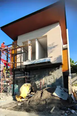 Modern Tropical Balinese New Gress Alam Hijau Citraland Surabaya