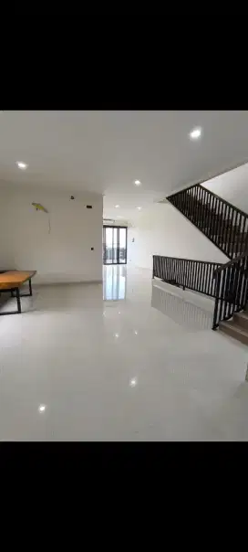 Di sewa bangunan baru renovasi