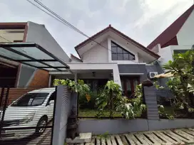 DIJUAL RUMAH 2 LT Lokasi STRATEGIS  Lebak Bulus Jaksel.
