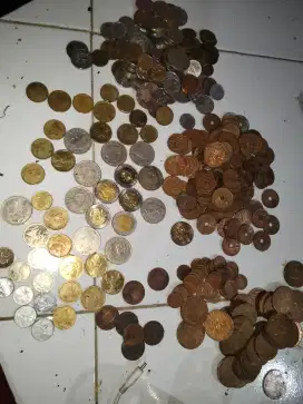Berbagai macam uang kuno