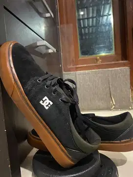 Dijual sepatu dc