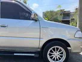 Toyota kijang S KF 80 Th 2003