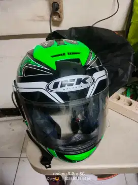 Helm ink masih bgus bgt ukuran M
