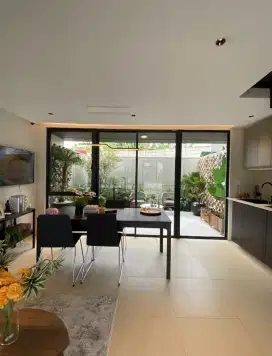 CICILAN 3JT AN/BLN,RUMAH 3LANTAI NEMPEL BSD