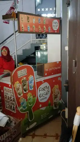 Dijual gerobak/stand/booth jualan portable bekas
