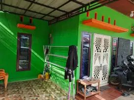 Beli rumah ini, dapat satu unit sepeda motor honda BIET dan HP andrid