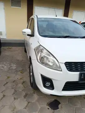 Suzuki Ertiga gl 2012