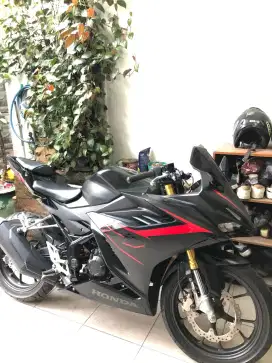 HONDA CBR 150R 2021